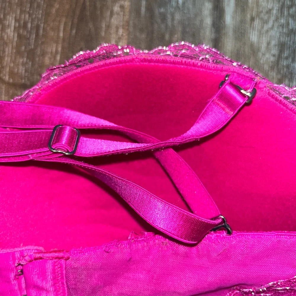 Sold-Victoria’s Secret Pink Lace Push up Bra Size 34D - Picture 3 of 5